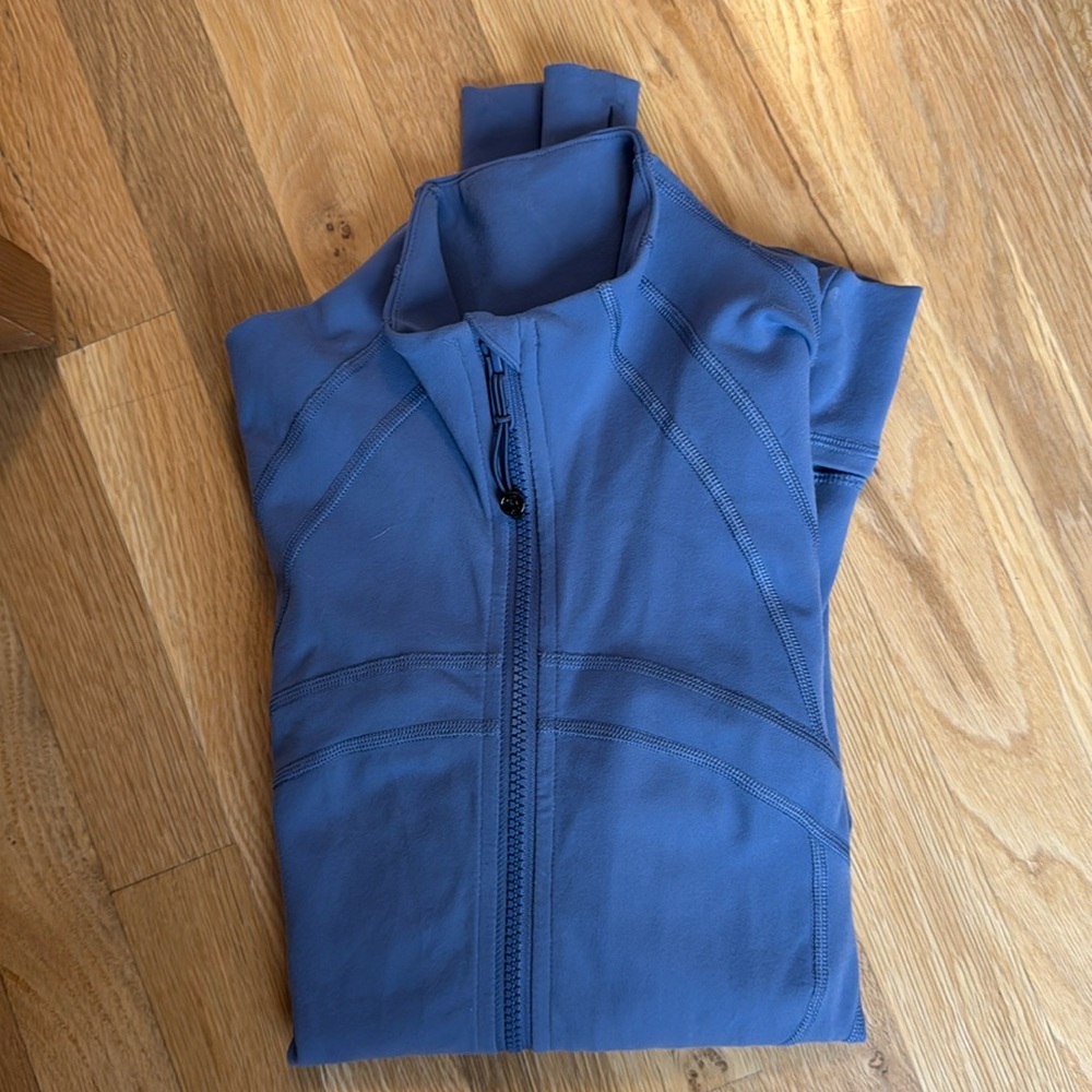 Lululemon jacket size 10